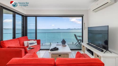 Lanimer Spectacular Waterfront — Soldiers Point