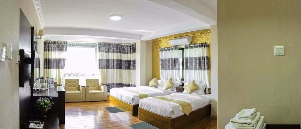 Thiha Bala Hotel — Pyin Oo Lwin — photo 4