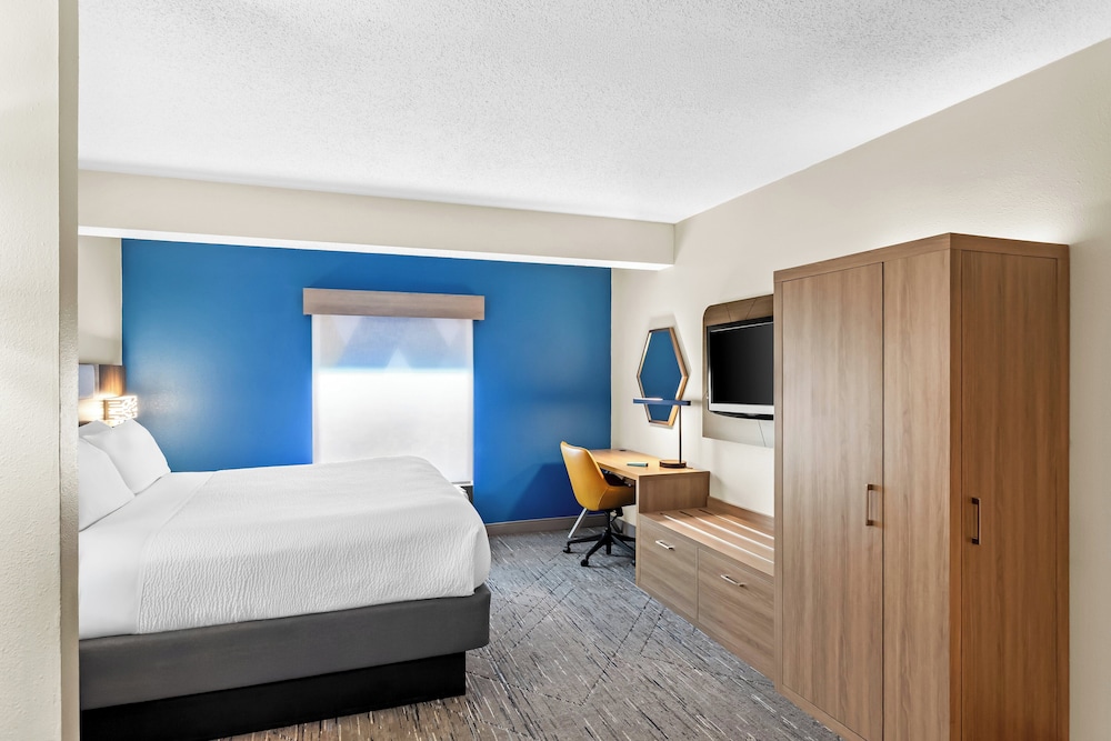 Holiday Inn Express Suites Charleston by IHG - photo 21