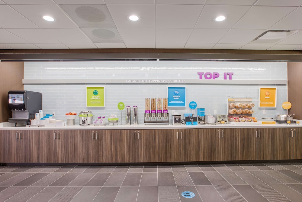 Tru by Hilton Saint Joseph - photo 27
