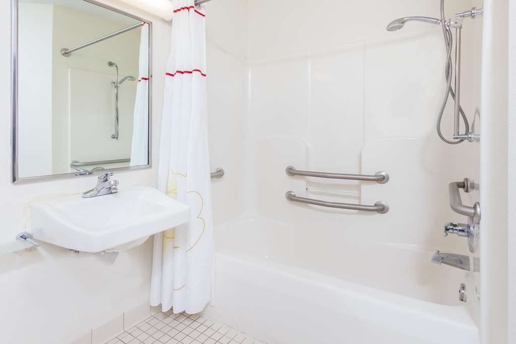 MainStay Suites Chicago Hoffman Estates - photo 10