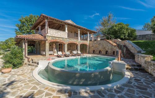 Villa with Private Pool in Paradise Barat — 4-Star Luxury Hotel in Kanfanar, Croatia