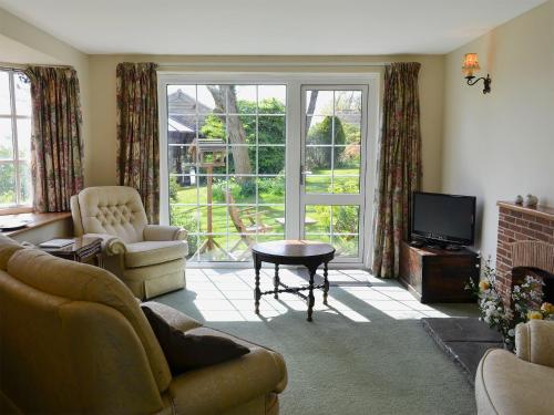 Valley View - carbon neutral hotel in Axminster