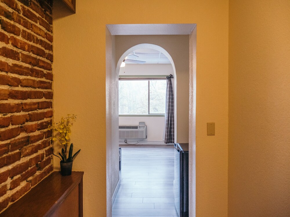 Adventure Inn - photo 10