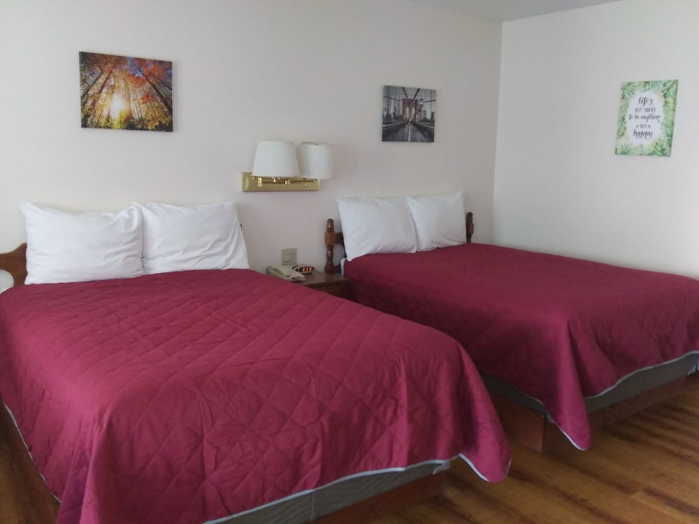 The Towne Motel - photo 18