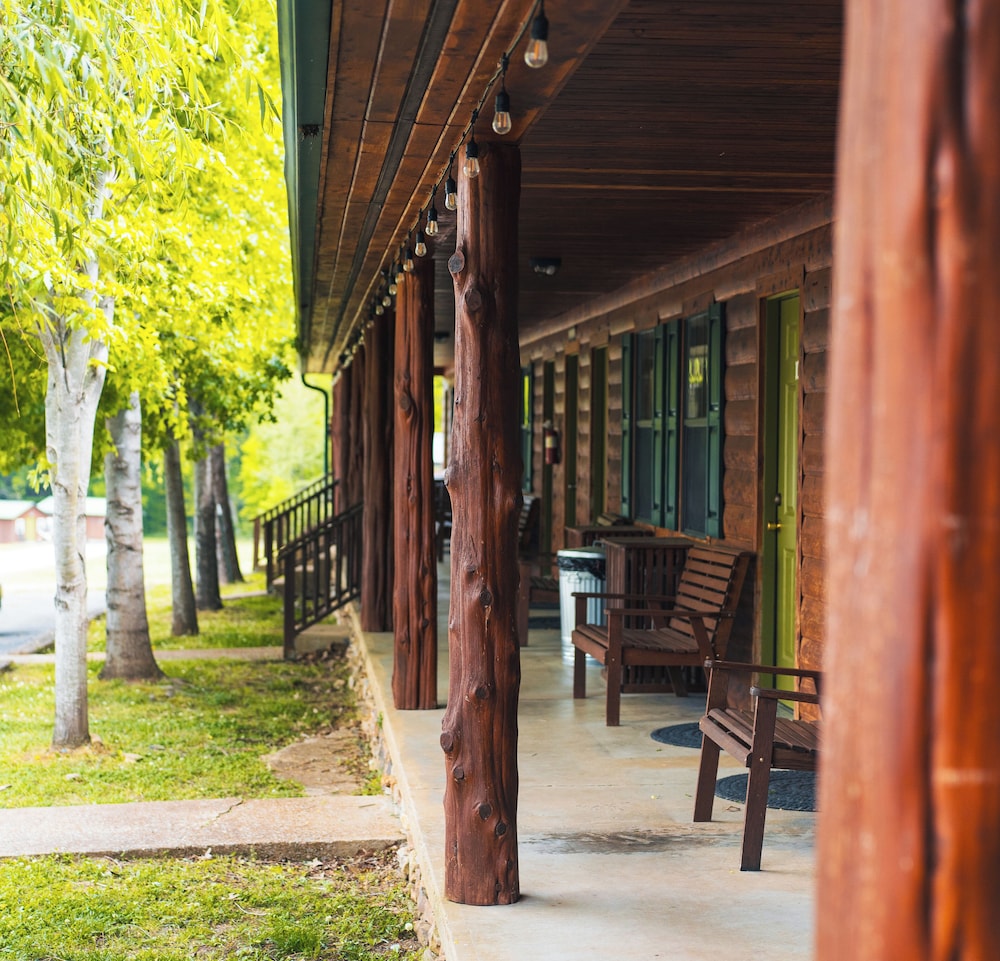 Bear Inn Retreat - featured photo