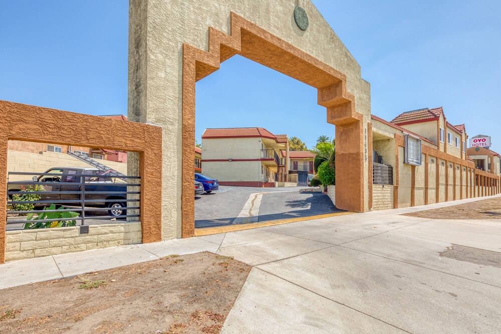 Hotel Whittier CA I 605 - photo 27
