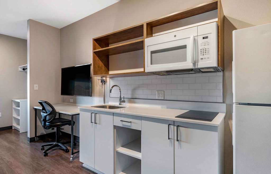 Extended Stay America Premier Suites Tampa Gibsonton Rivervi - photo 17