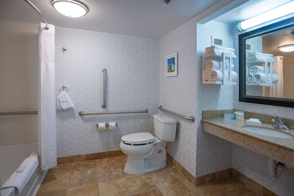 Hampton Inn Pensacola Airport - photo 41