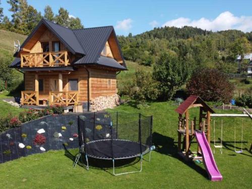 Familiówka - carbon neutral hotel in Maniowy