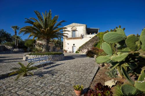 Villa Cammarana — 4-Star Luxury Hotel in Ragusa, Italy