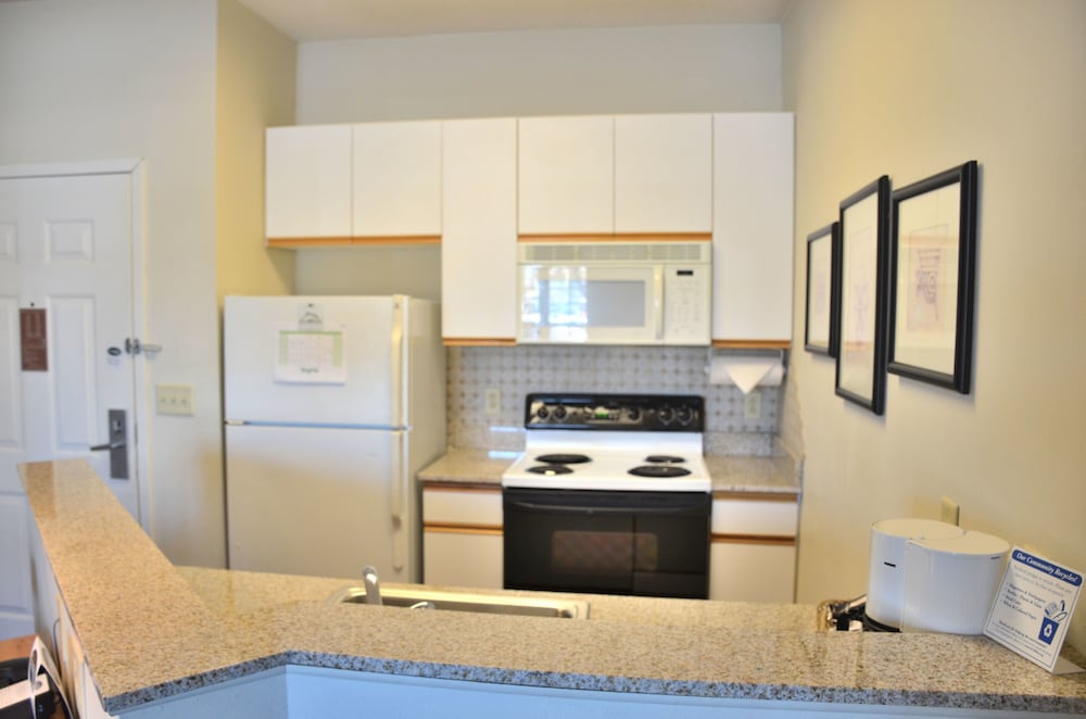 Cresthill Suites Syracuse - photo 18