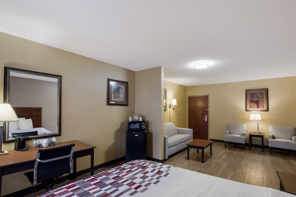 Red Roof Inn & Suites Bloomsburg Mifflinville - photo 13