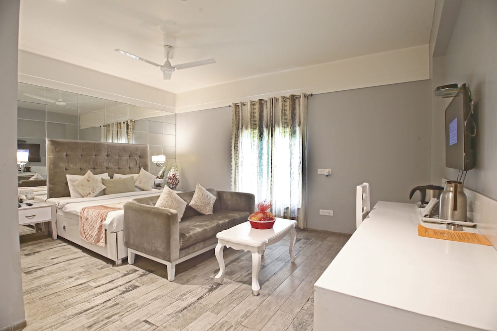 Hotel Emerald - carbon neutral hotel in Chandigarh