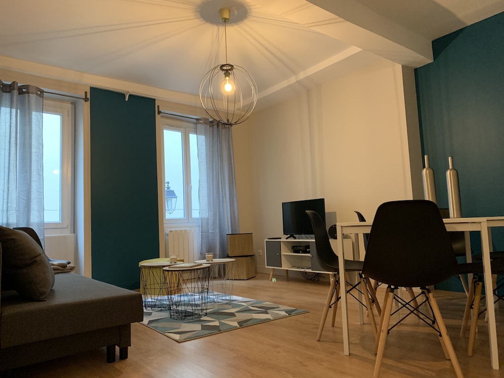 Chill & Work in Clermont-Ferrand, France