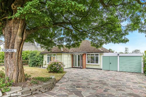 Lochiel — hotel in Westerham