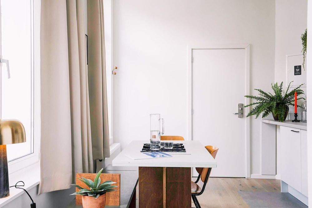 Smartflats Design Louise — 4-Star Luxury Hotel in Brussels, Belgium