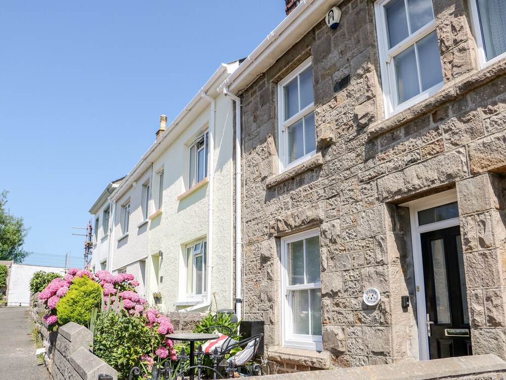 Mazey Cottage — 4-Star Luxury Hotel in Penzance, United Kingdom
