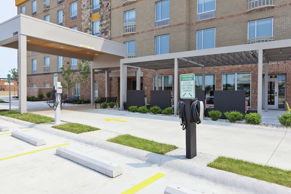 Home2 Suites By Hilton West Bloomfield Detroit - photo 27
