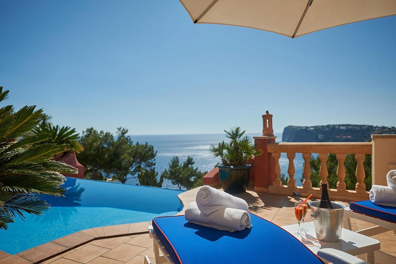 Las Escaleras Villa PEKA 6P — 4-Star Luxury Hotel in Andratx, Spain