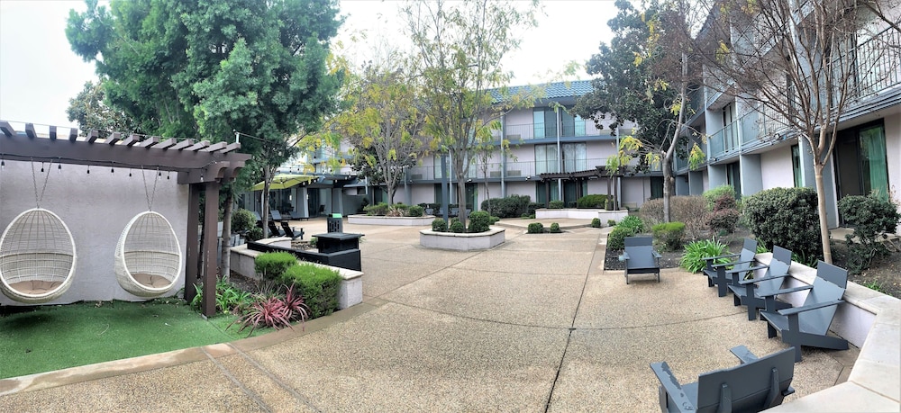 Holiday Inn Dublin Pleasanton by IHG - photo 37