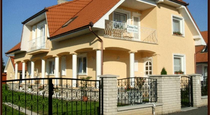 Erika Vendégház - carbon neutral hotel in Buk