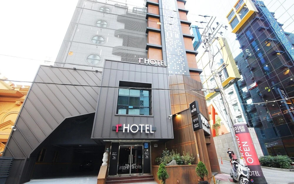 Yeosu 1st Avenue Hotel in Yeosu, South Korea
