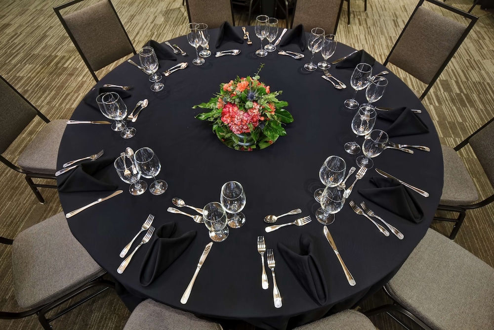 Embassy Suites Little Rock - photo 80