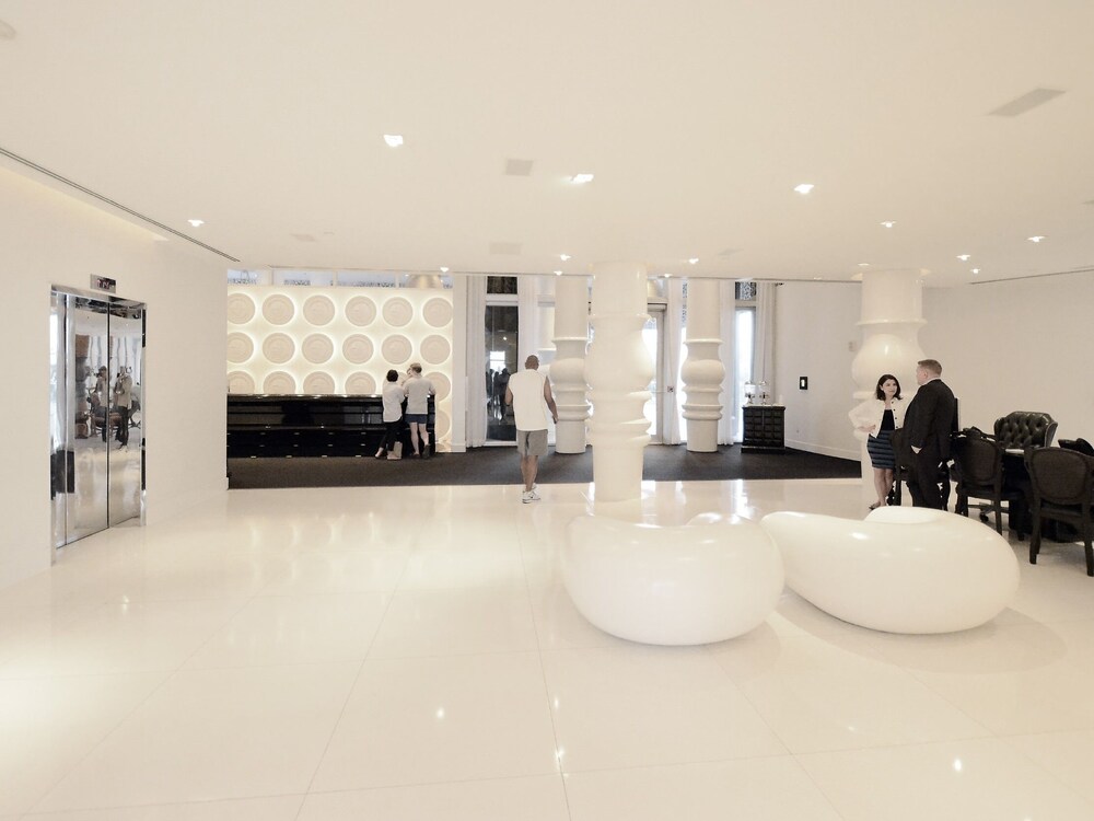 Suite 1100 West Av in a 5 Hotel Pool With DJ #401 - photo 4