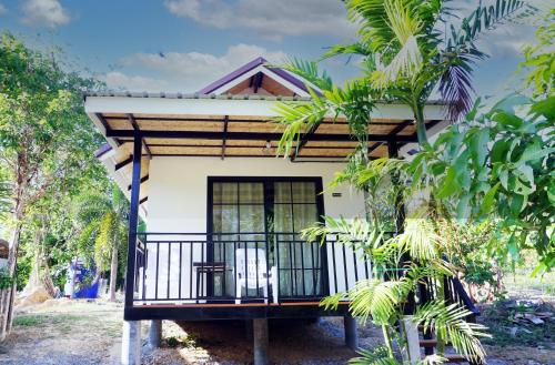 TinyHouse at TigerCave - carbon neutral hotel in Unknown City