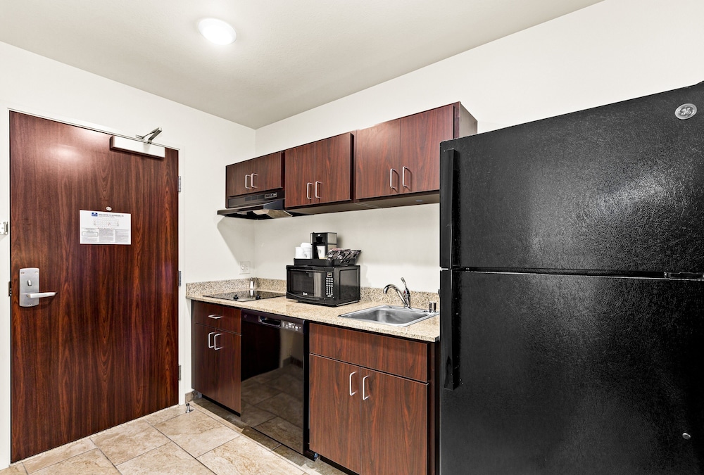 Cobblestone Hotel & Suites Superior Duluth - photo 16