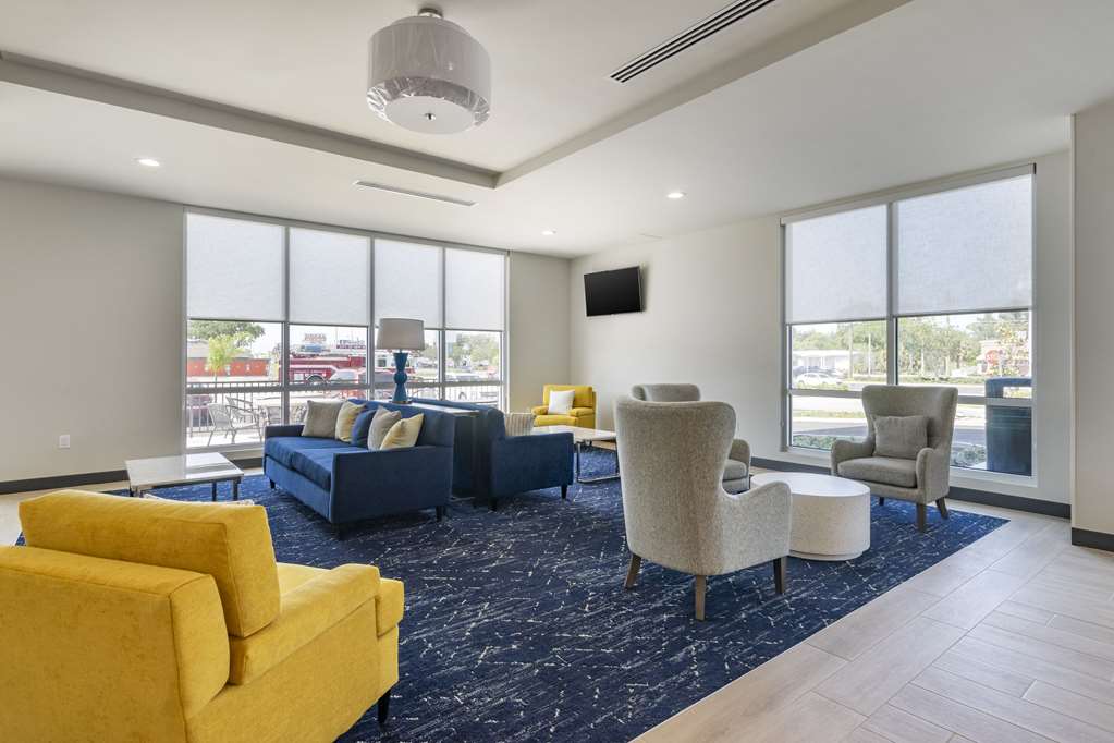 Comfort Inn & Suites New Port Richey Downtown District - photo 9