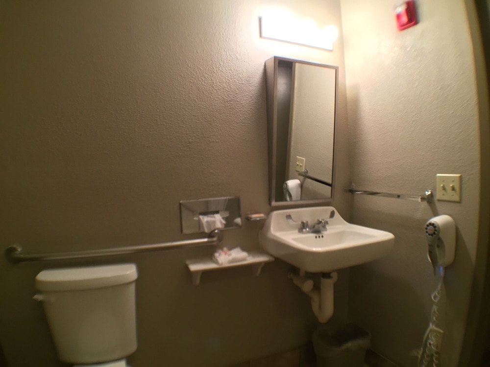Super 8 by Wyndham Niagara Falls NY - photo 37