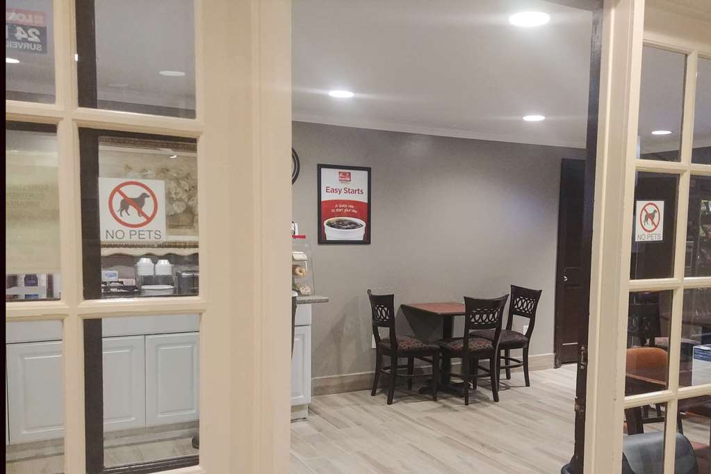Econo Lodge Milldale Southington - photo 37