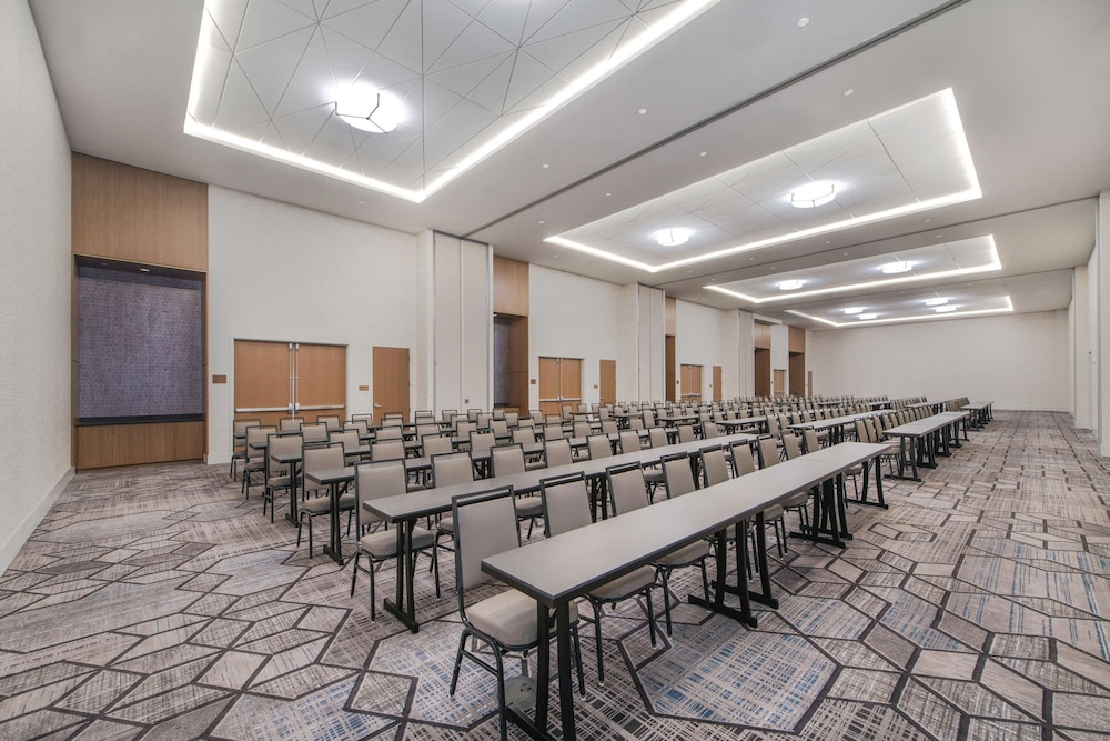 Embassy Suites By Hilton Asheville Downtown - photo 66