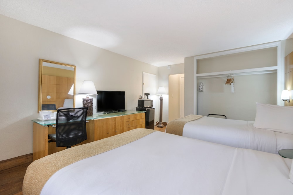 Ocean Reef Hotel - photo 7