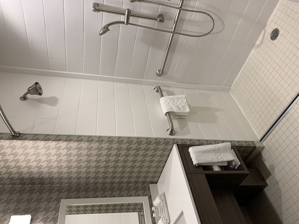 Home2 Suites by Hilton Charlotte Uptown NC - photo 36