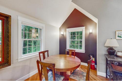 Serene Redwood Retreat - photo 8
