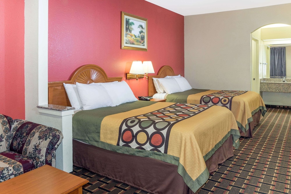 Super 8 by Wyndham Stafford Sugarland Area - photo 9