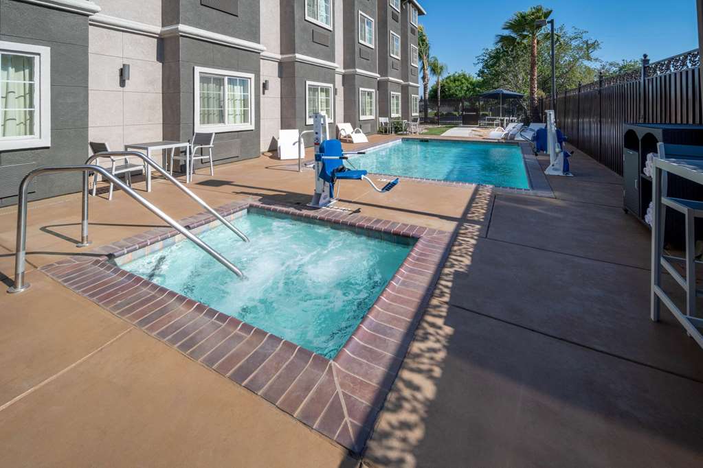Microtel Inn & Suites by Wyndham Tracy - photo 13