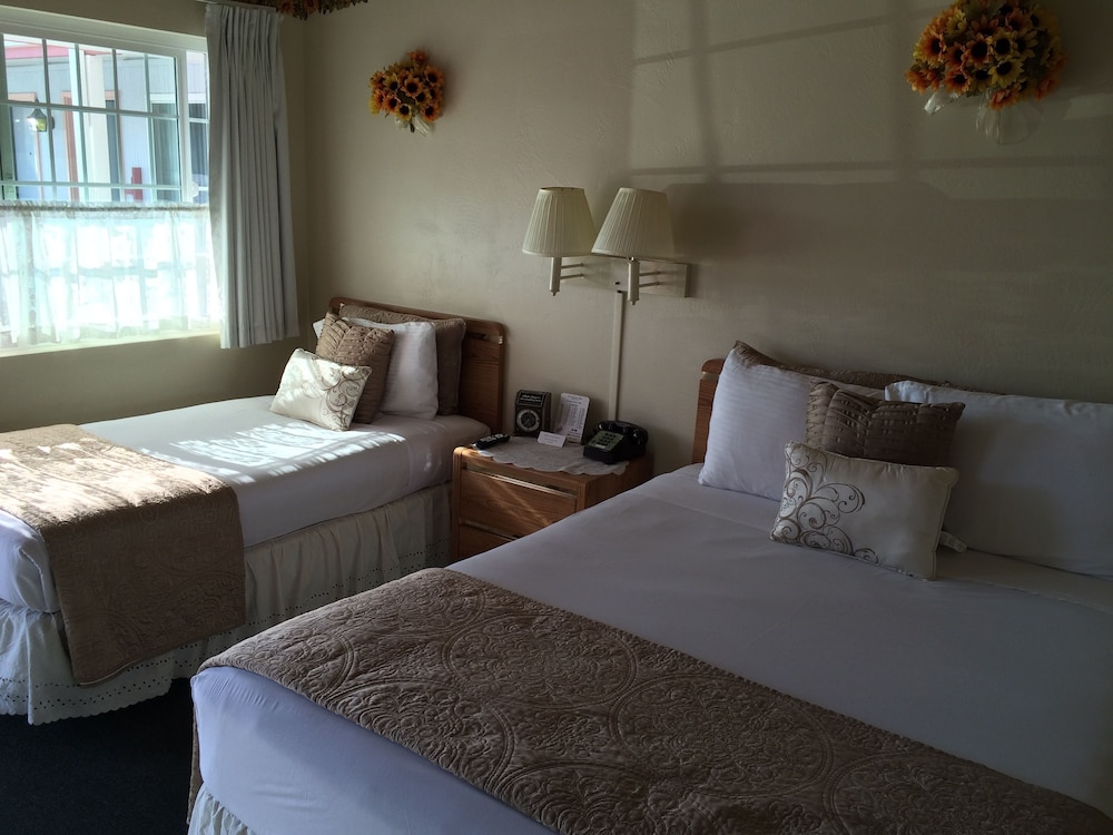 Sundown Inn - photo 12