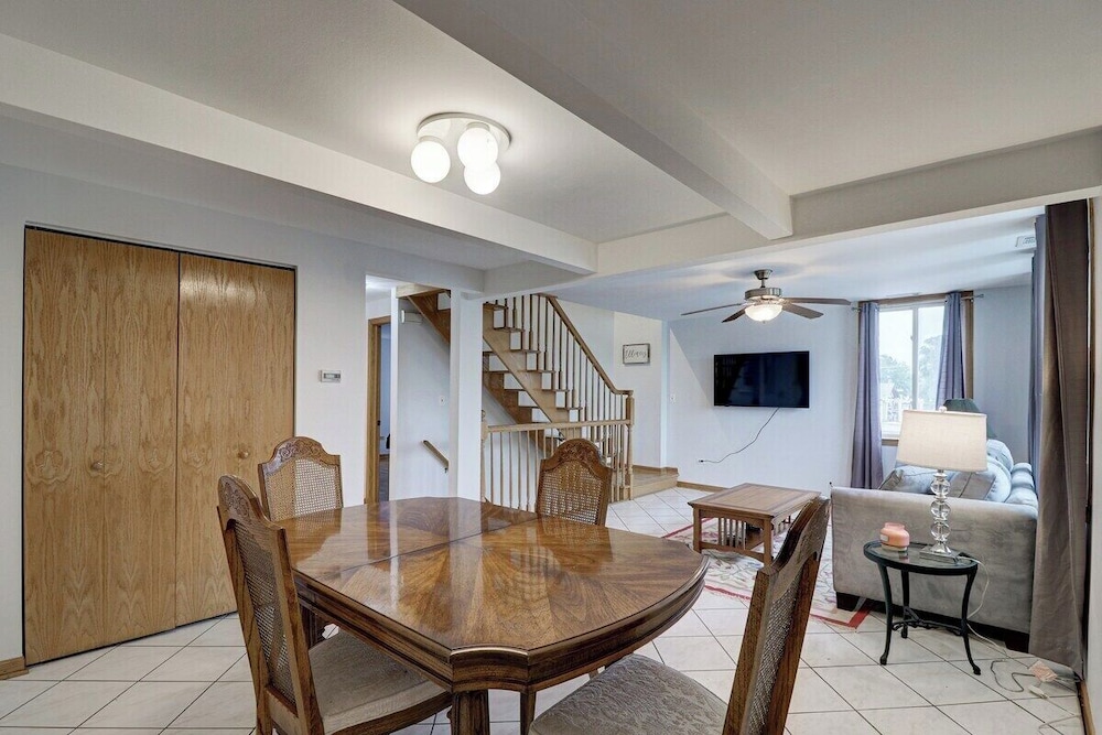 Getaway Near ORD With Great Local Amenities - photo 9