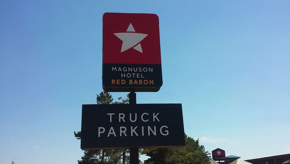 Magnuson Hotel Red Baron - photo 31