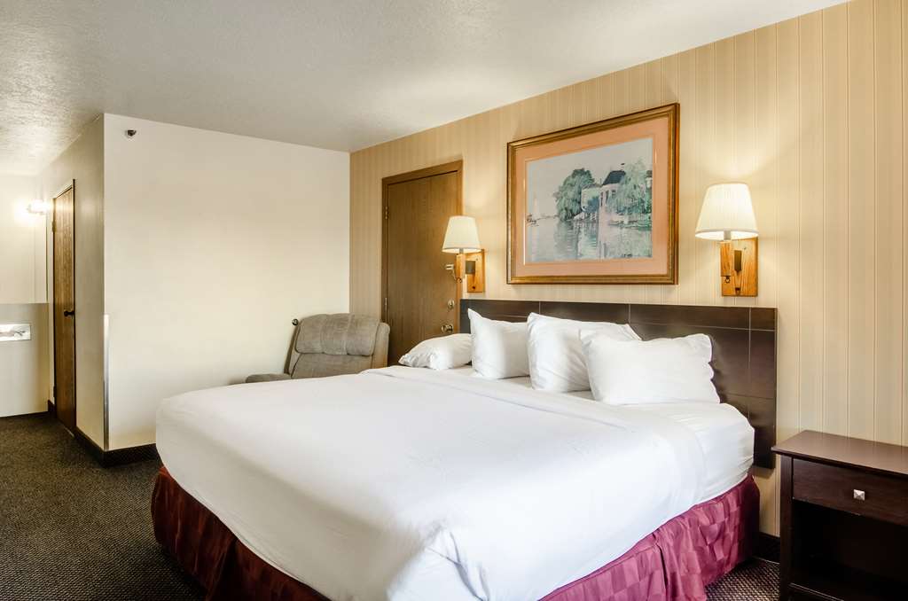 Americas Best Value Inn & Suites Ft. Collins E at I 25 - photo 8