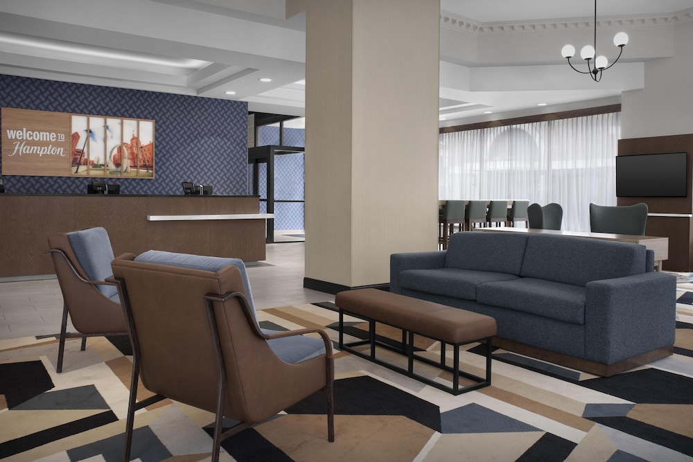 Hampton Inn Indianapolis Downtown Across from Circle Centre - photo 10