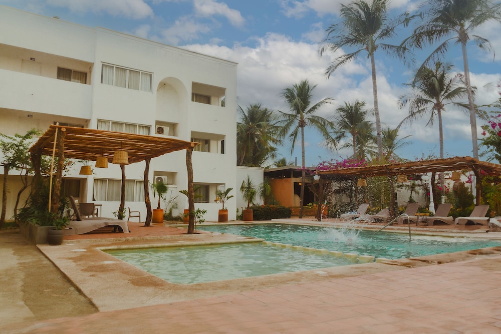 Hotel Arista Bugambilias in Tonala, Mexico