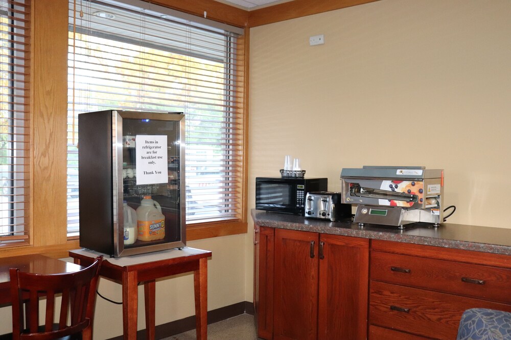 Prairie Inn and Suites Holmen La Cross - photo 15