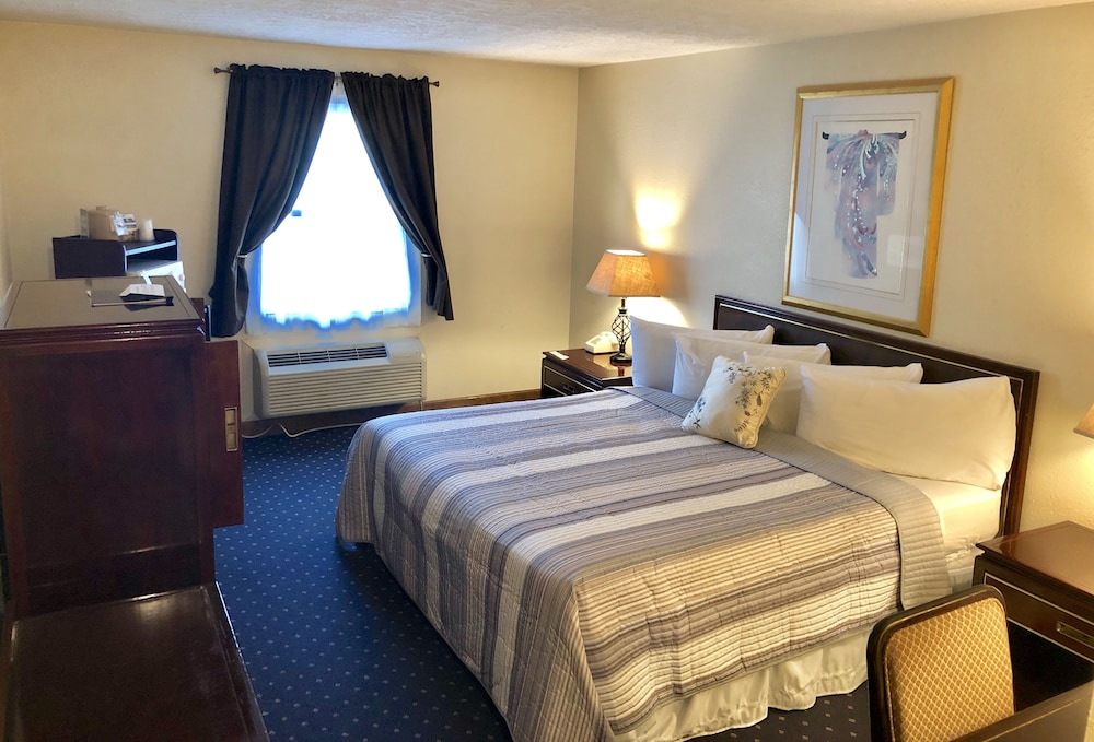 Bicentennial Inn - photo 6