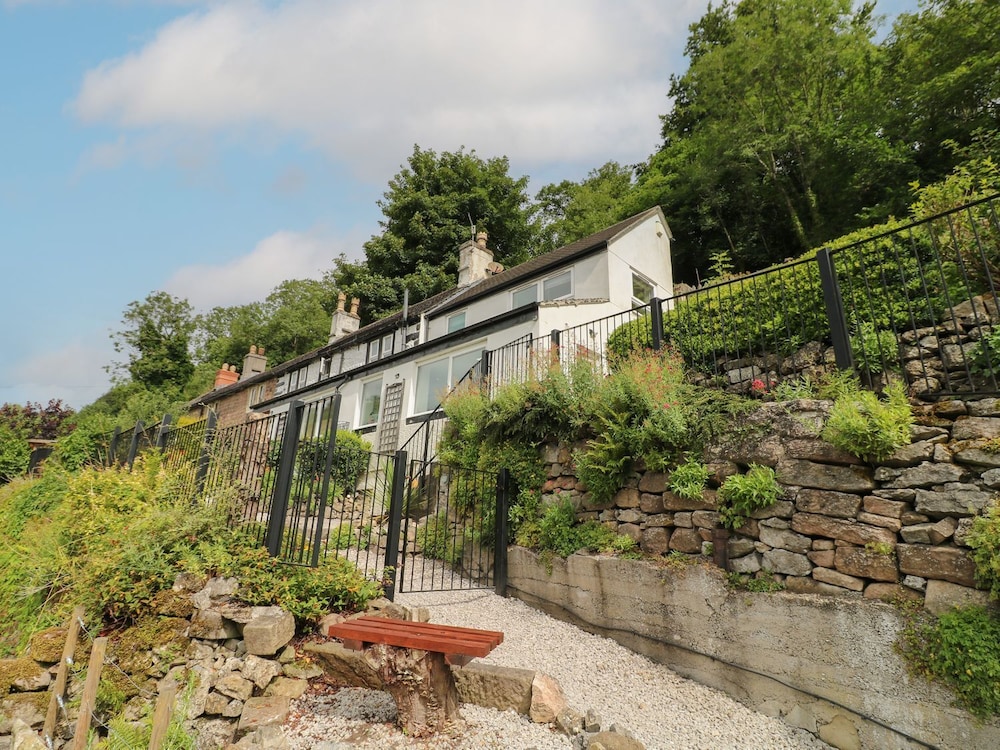 Roseville - carbon neutral hotel in Matlock