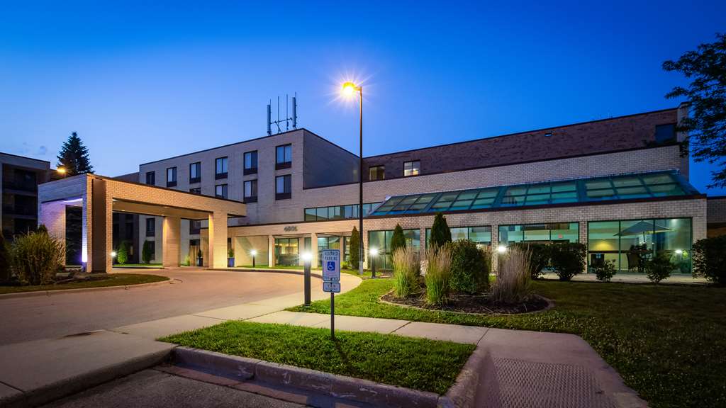 Best Western East Towne Suites - photo 27